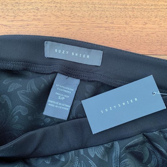 Black stretchy skirt with floral print, NWT - Picture 3 of 3